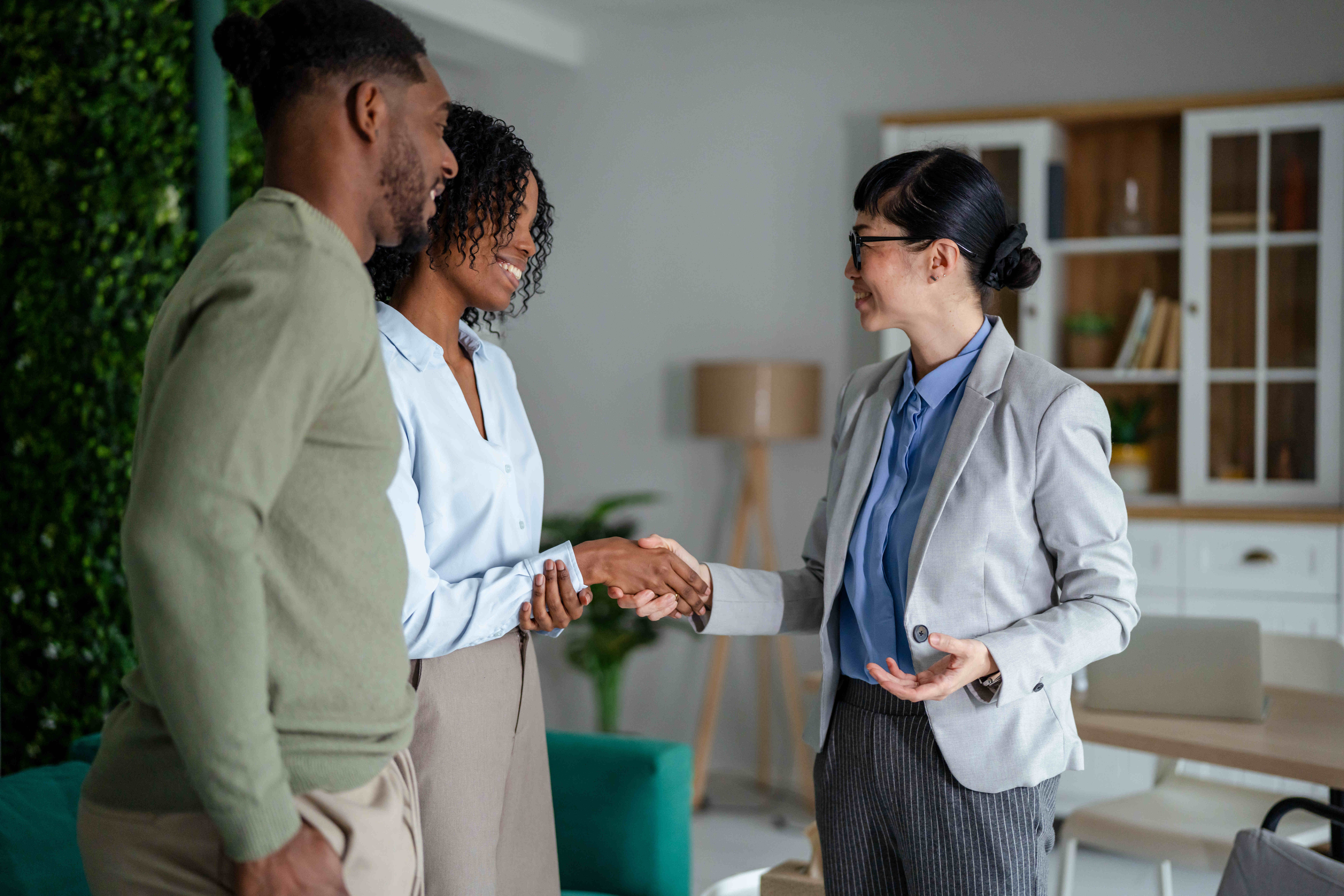 How to Switch Insurance Providers Without Losing Coverage